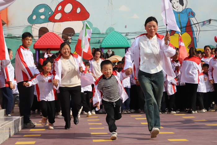  全民奧運(yùn)會(huì)，等你來挑戰(zhàn)！野崗鎮(zhèn)童欣幼兒園舉行親子運(yùn)動(dòng)會(huì)