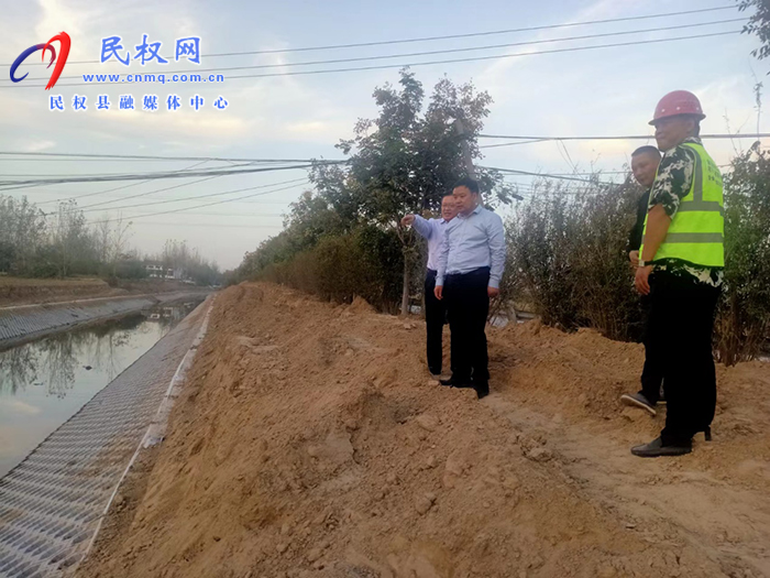 副縣長李衛(wèi)政調(diào)研指導水利項目 建設(shè)情況