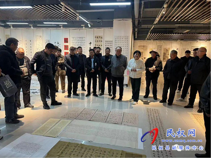 民權(quán)縣文聯(lián)邀請(qǐng)中書(shū)協(xié)會(huì)員、商丘市書(shū)法家協(xié)會(huì)副主席王文博老師點(diǎn)評(píng)書(shū)法作品
