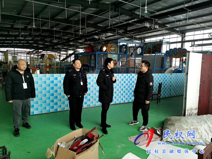 民權(quán)縣文化廣電旅游局開(kāi)展服務(wù)型行政執(zhí)法“微宣講、走基層”活動(dòng)
