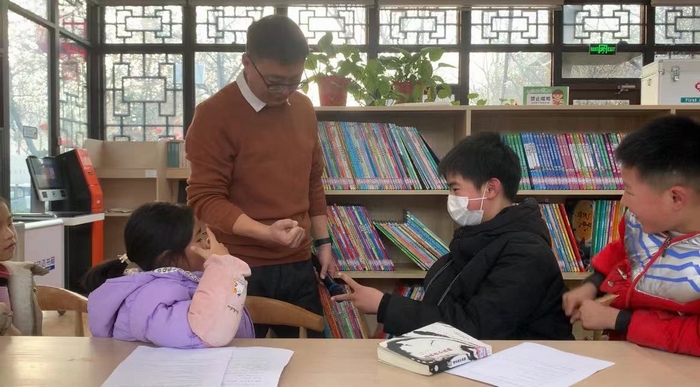民權(quán)縣圖書(shū)館舉辦2024年第一期“快樂(lè)繪本劇 傳承誦經(jīng)典”閱讀活動(dòng)