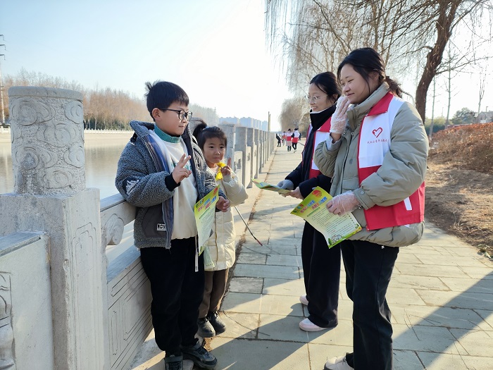 團(tuán)縣委組織開展“爭當(dāng)河小青 保障大河凈”志愿服務(wù)活動