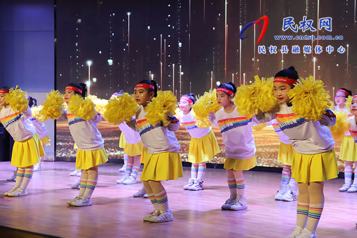 “歡喜迎新春 龍騰心飛揚”民族學校2024年迎新年聯(lián)歡會舉行