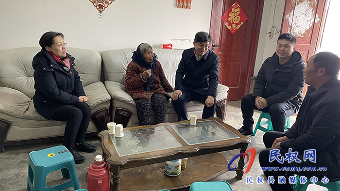 市人大常委會副主任張團(tuán)結(jié)到民開展春節(jié)前慰問活動(dòng)