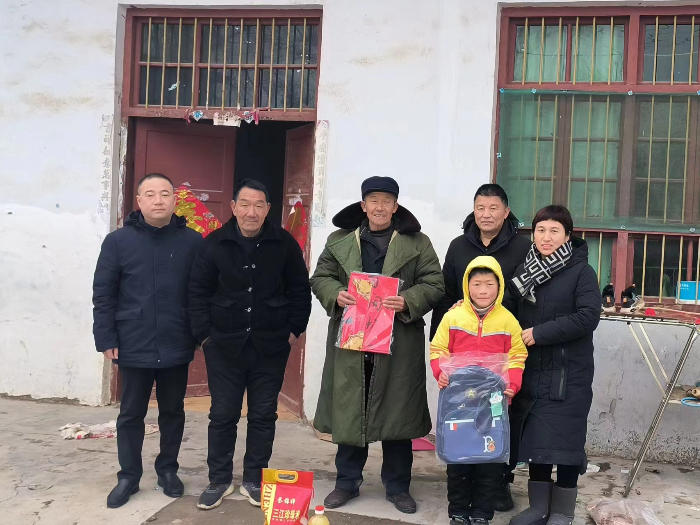 縣林業(yè)發(fā)展服務(wù)中心開展迎新春、送溫暖走訪慰問活動(dòng)