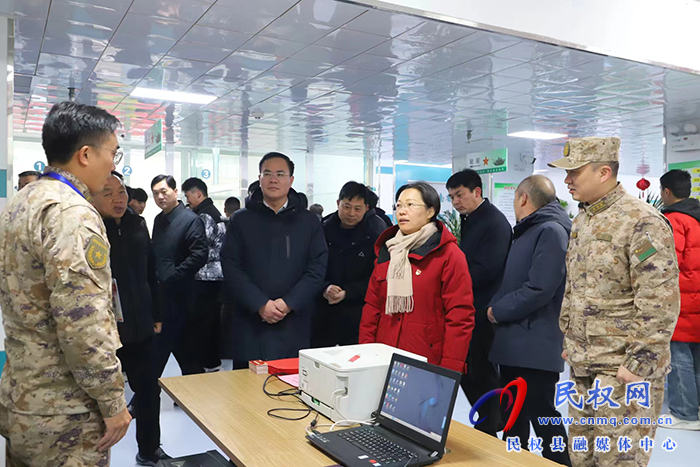 縣委書記、縣人武部黨委第一書記王靜嫻調(diào)研指導(dǎo)征兵體檢工作