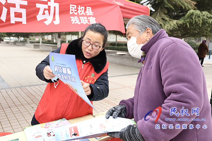 我縣開展“科技助聽，共享美好生活”主題宣傳活動