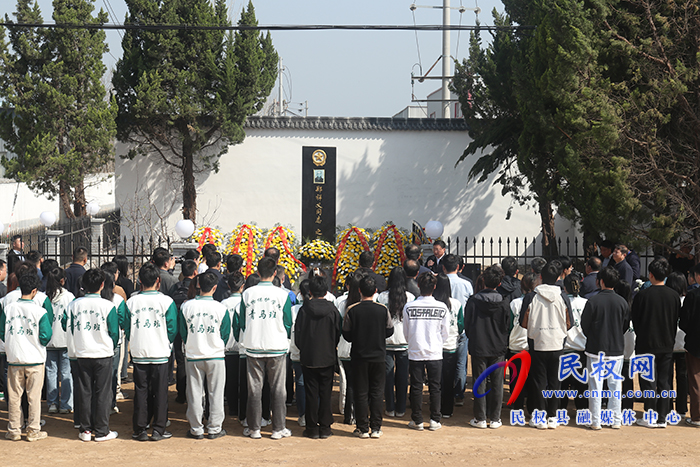 河南農(nóng)業(yè)大學(xué)到民開展緬懷鄭祥義教授、學(xué)習(xí)鄭祥義精神、科技服務(wù)助力“三農(nóng)”活動(dòng)