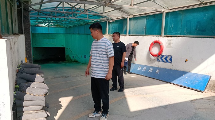 縣人防工程維護(hù)中心開展人防工程防汛安全檢查活動