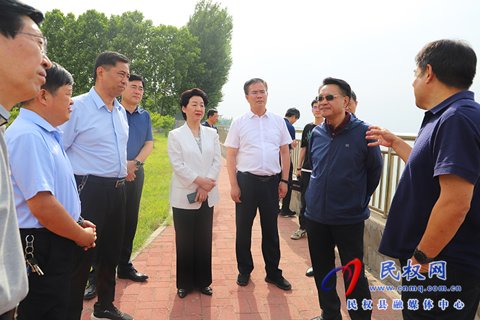 連云港市人大常委會(huì)副主任、市總工會(huì)主席王家全一行蒞民調(diào)研