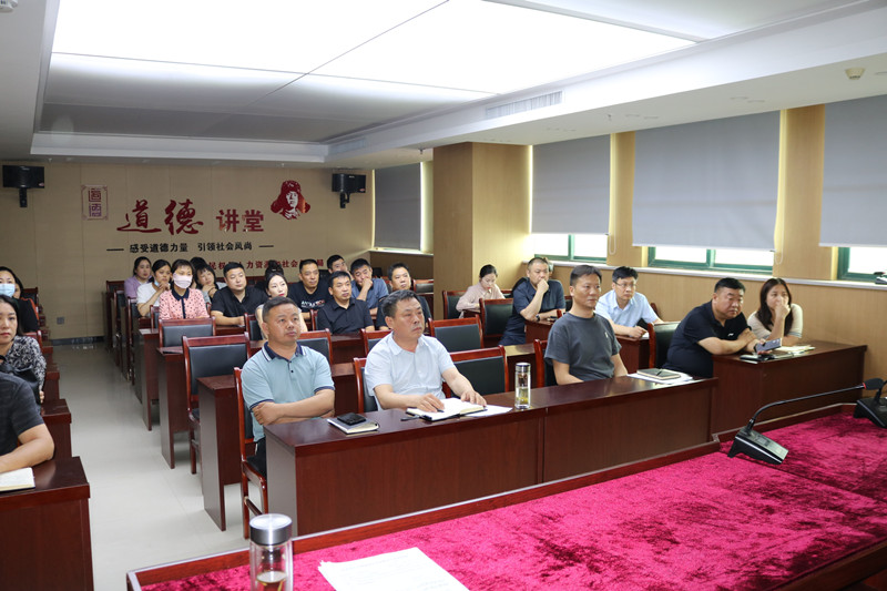 民權(quán)縣人社局召開黨紀(jì)學(xué)習(xí)教育警示教育會