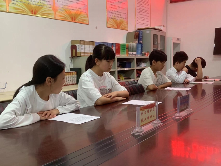 民權(quán)縣圖書(shū)館舉辦2024年第十五期“快樂(lè)繪本劇 傳承誦經(jīng)典”閱讀活動(dòng)