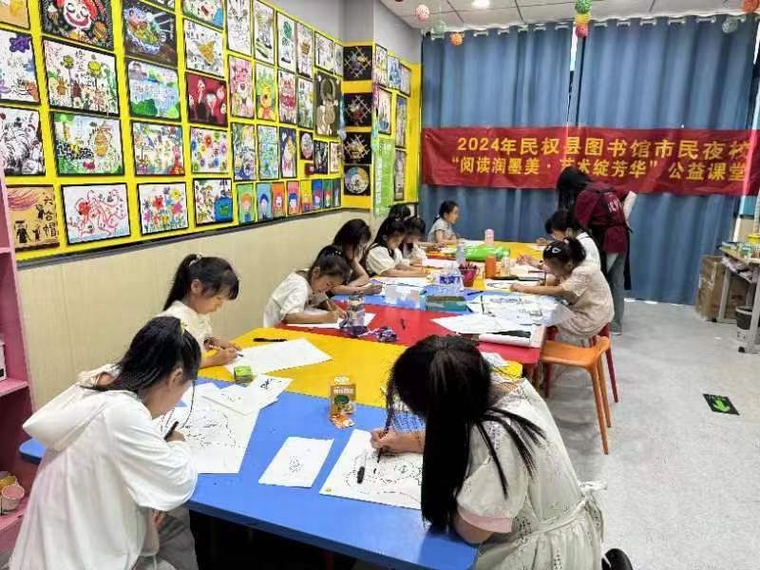 民權(quán)縣圖書館舉辦第二期市民夜?！伴喿x潤(rùn)墨美·藝術(shù)綻芳華”公益課堂