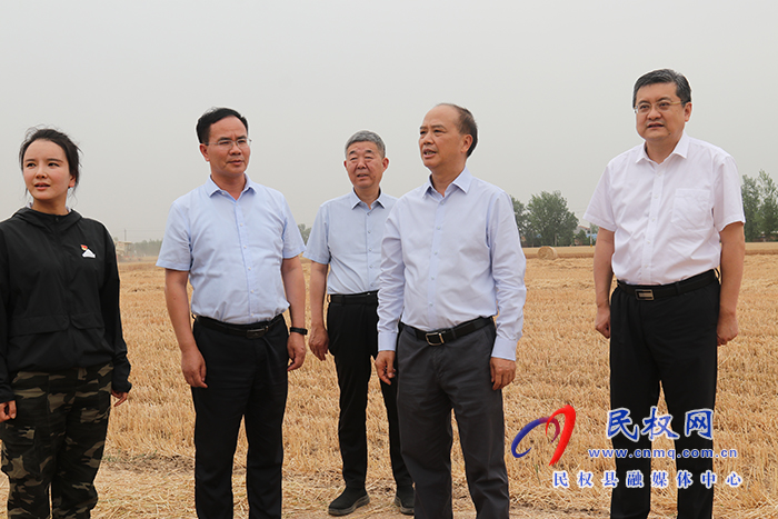 副省長(zhǎng)李酌到民調(diào)研“三夏”生產(chǎn)、鞏固拓展脫貧攻堅(jiān)成果同鄉(xiāng)村振興有效銜接工作