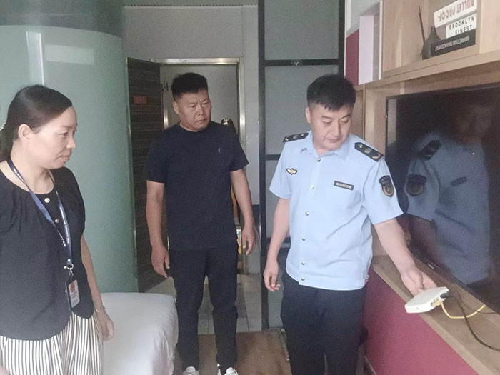 民權(quán)縣文化廣電旅游局開(kāi)展打擊非法衛(wèi)星電視地面接收設(shè)施和境外電視網(wǎng)絡(luò)接收設(shè)施專(zhuān)項(xiàng)整治行動(dòng)