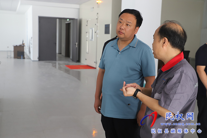 縣委常委、常務(wù)副縣長李衛(wèi)政調(diào)研企業(yè)發(fā)展情況