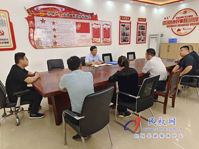 縣委副書記李君調研基層組織和鄉(xiāng)村振興重點工作
