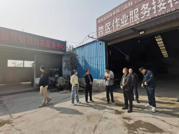 市供銷(xiāo)合作社到民權(quán)縣調(diào)研農(nóng)業(yè)社會(huì)化服務(wù)和為農(nóng)服務(wù)中心建設(shè)工作情況