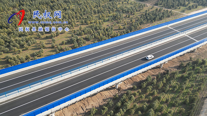 濮陽(yáng)至湖北陽(yáng)新高速公路豫魯省界至寧陵段建成通車(chē)