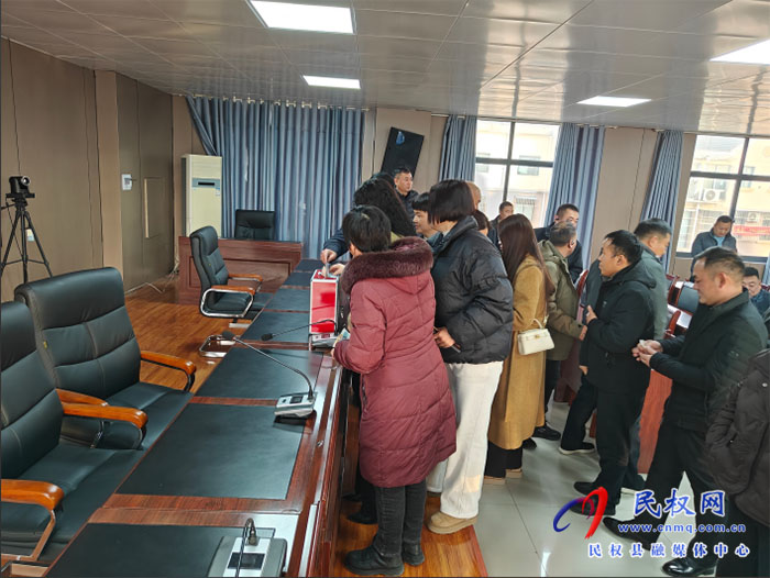 南華街道辦事處“送溫暖、獻愛心”募捐活動
