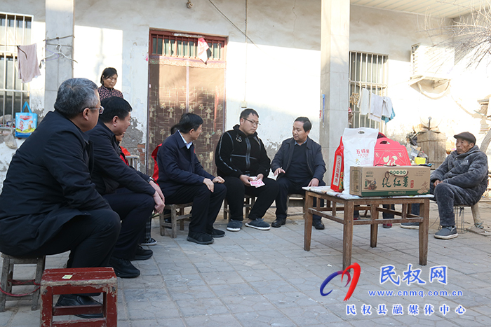 市委社會(huì)工作部部長、市委“兩新工委”書記王光華到民慰問新就業(yè)群體