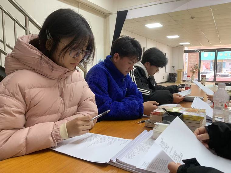 【圖書館里過(guò)大年】民權(quán)縣圖書館舉辦2025年第四期播音與主持藝術(shù)公益公益講座（總第28期）