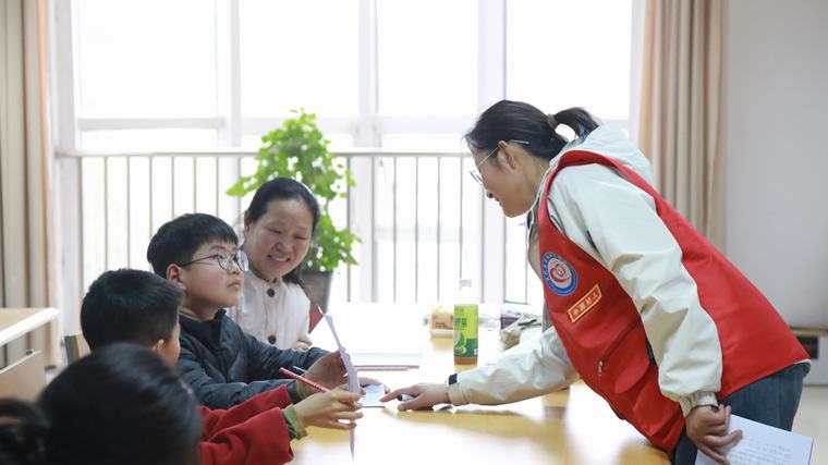 民權(quán)縣舉辦向日葵青春健康教育系列公益培訓