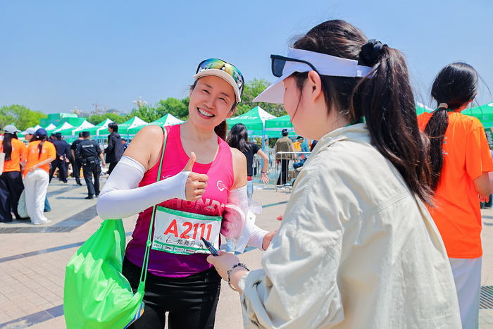 故道春好日 健兒競跑時——2025民權(quán)馬拉松暨第三屆申甘林帶生態(tài)馬拉松賽激情開跑