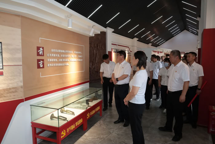 縣疾控中心組織開展“學(xué)規(guī)定、思踐悟、強(qiáng)作風(fēng)、勇?lián)?dāng)”主題黨日活動(dòng)