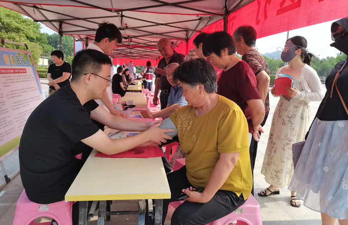 民權縣衛(wèi)健委誠信宣傳共筑誠信醫(yī)療?