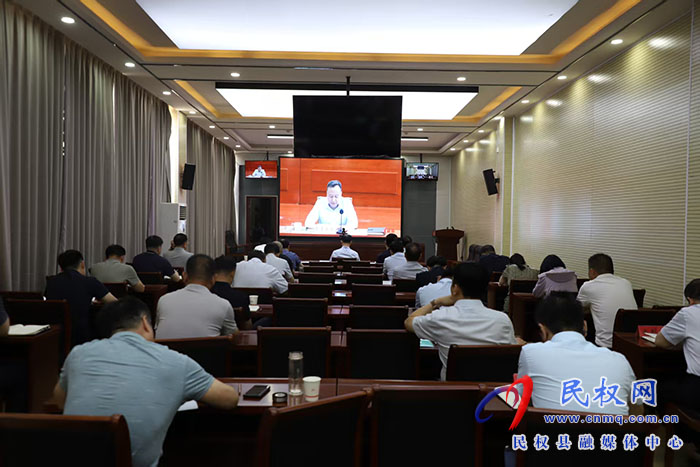 我縣收聽收看全省加快加力清理拖欠企業(yè)賬款電視電話推進會