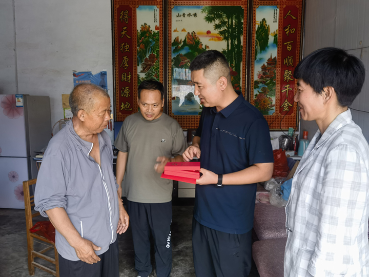 白云寺鎮(zhèn)：黨徽熠熠映初心
